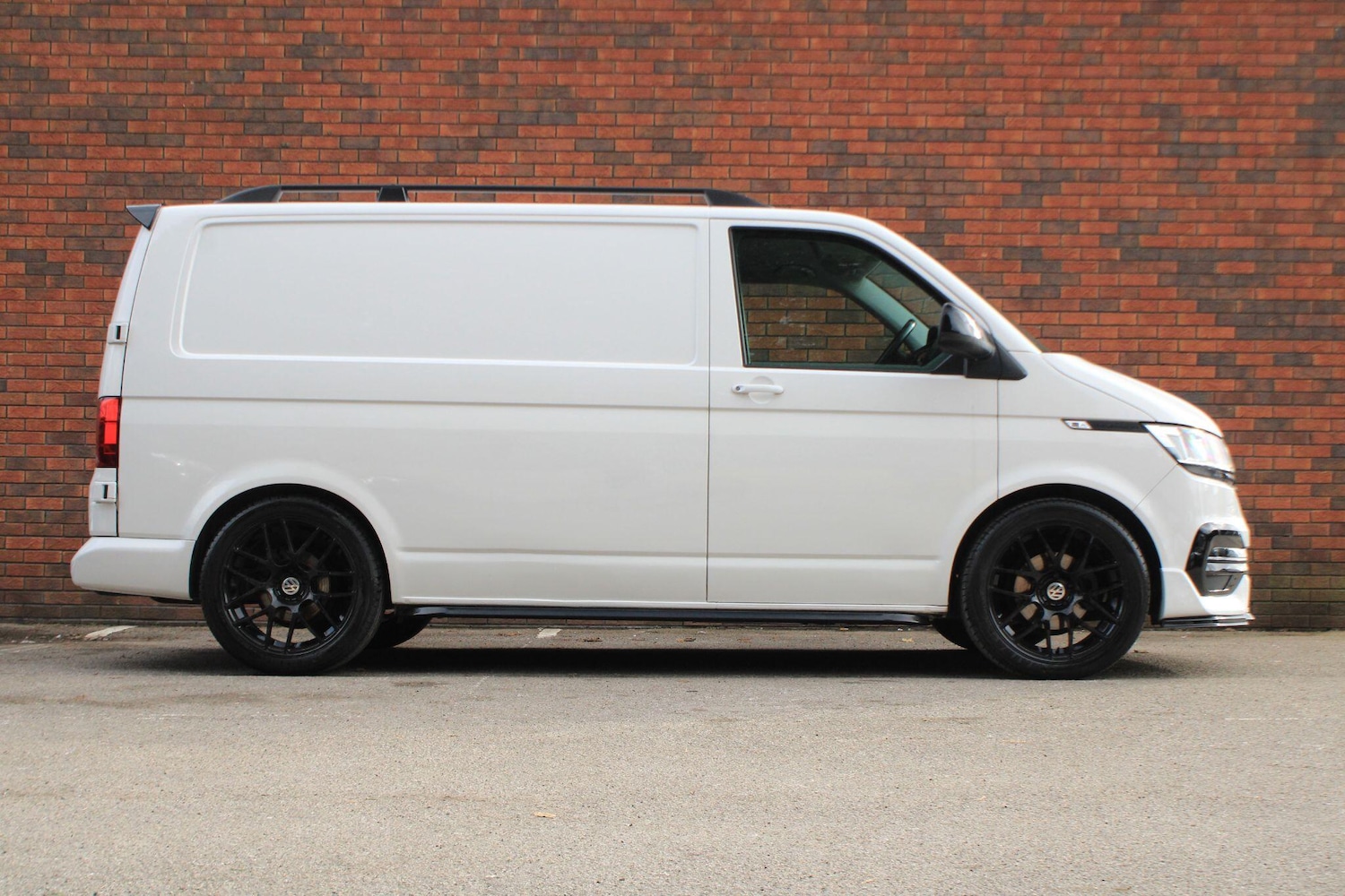 Used Volkswagen Transporter 2020 for sale - 77612459: Photo 2