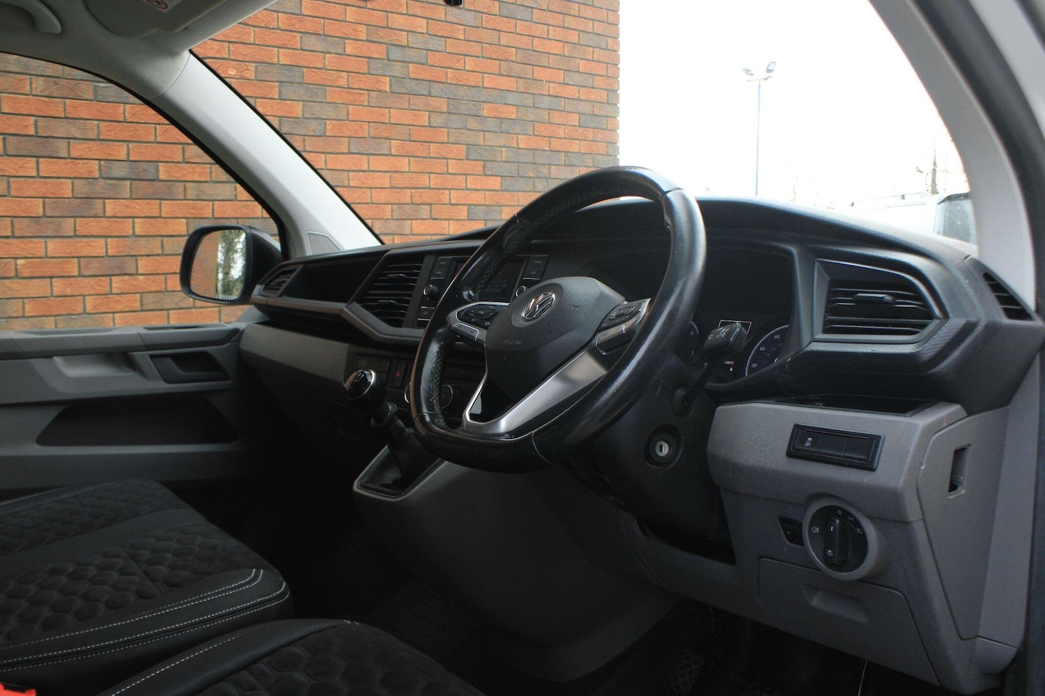 Used Volkswagen Transporter 2020 for sale - 77612459: Photo 5