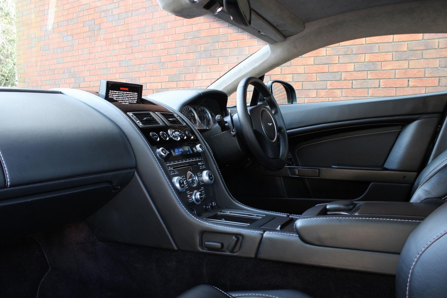 Used Aston Martin Vantage 2012 for sale - 77924921: Photo 14