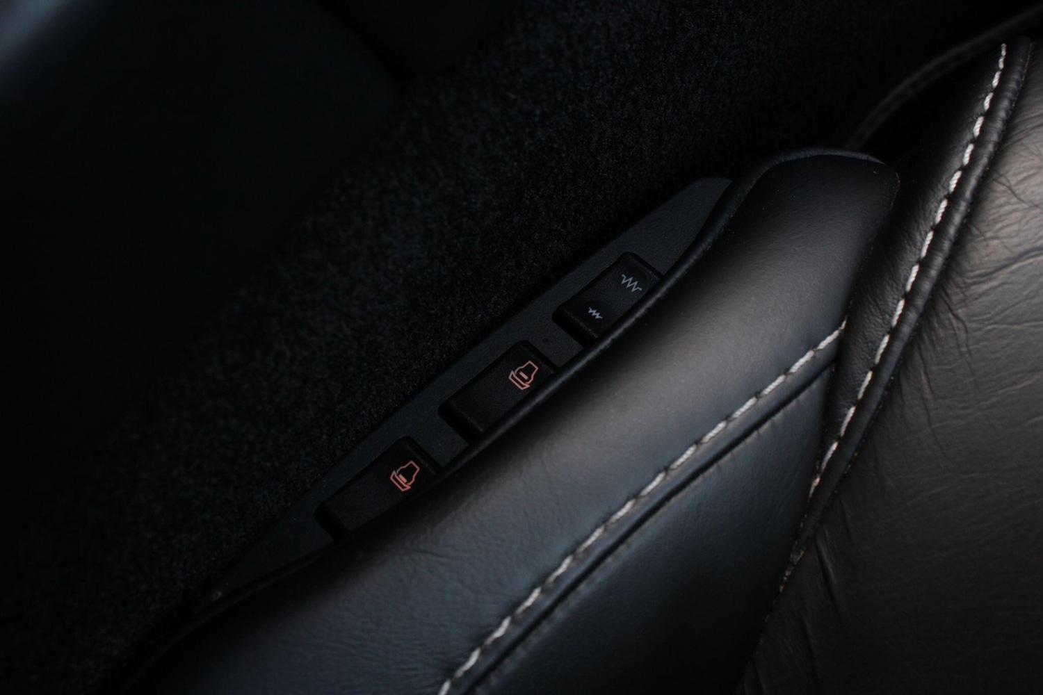 Used Aston Martin Vantage 2012 for sale - 77924921: Photo 18