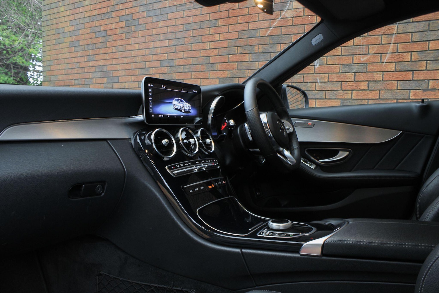 Used Mercedes-Benz C Class 2018 for sale - 76573672: Photo 17