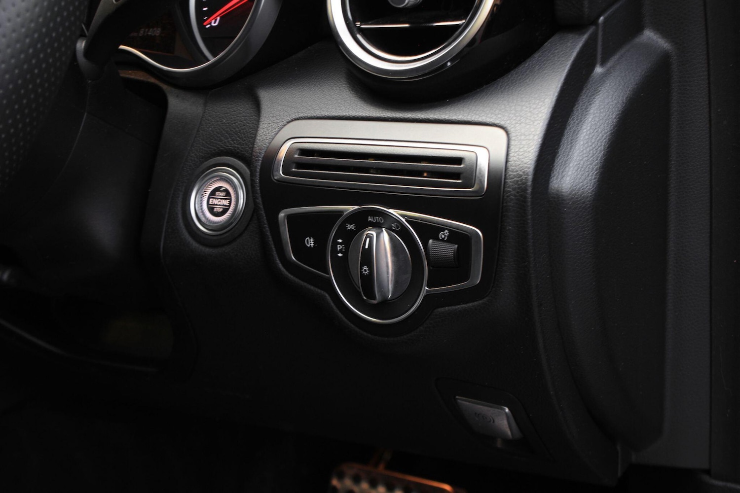 Used Mercedes-Benz C Class 2018 for sale - 76573672: Photo 32