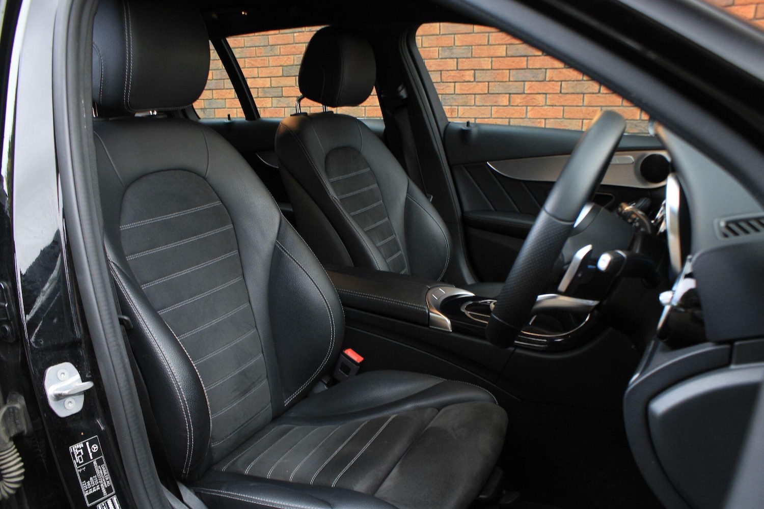 Used Mercedes-Benz C Class 2018 for sale - 76573672: Photo 4