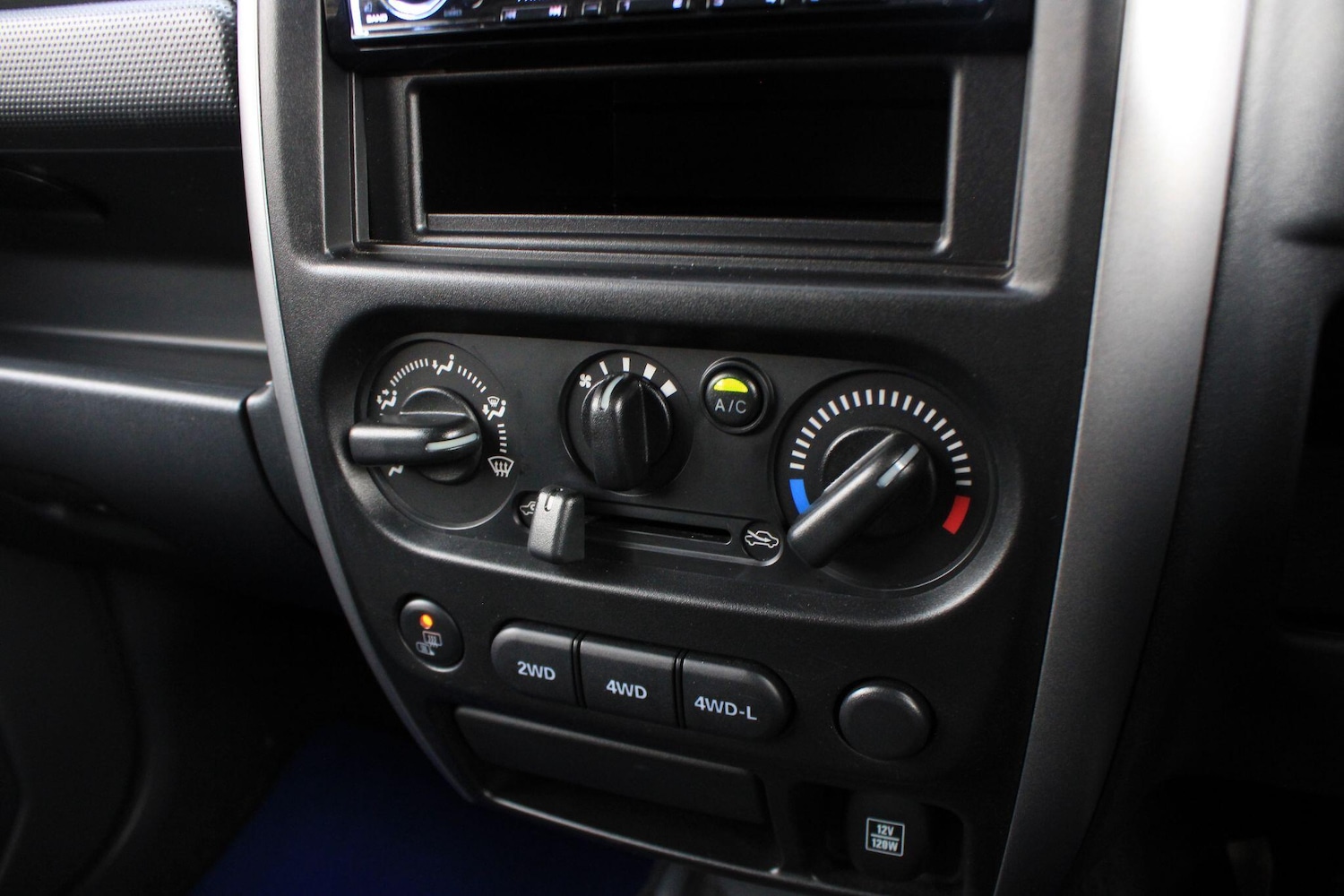 Used Suzuki Jimny 2016 for sale - 76728185: Photo 17