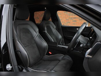 Used Volvo XC60 2019 for sale - 75646248: Photo