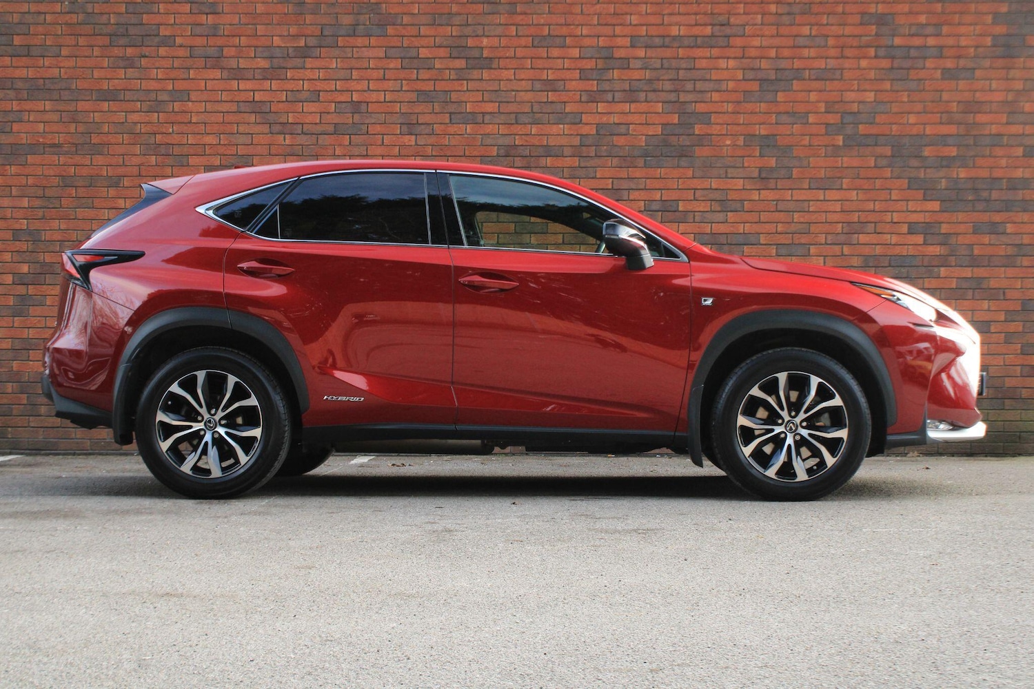 Used Lexus NX 2017 for sale - 77611940: Photo 2