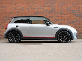 Used MINI Hatch 2022 for sale - 78601055: Photo