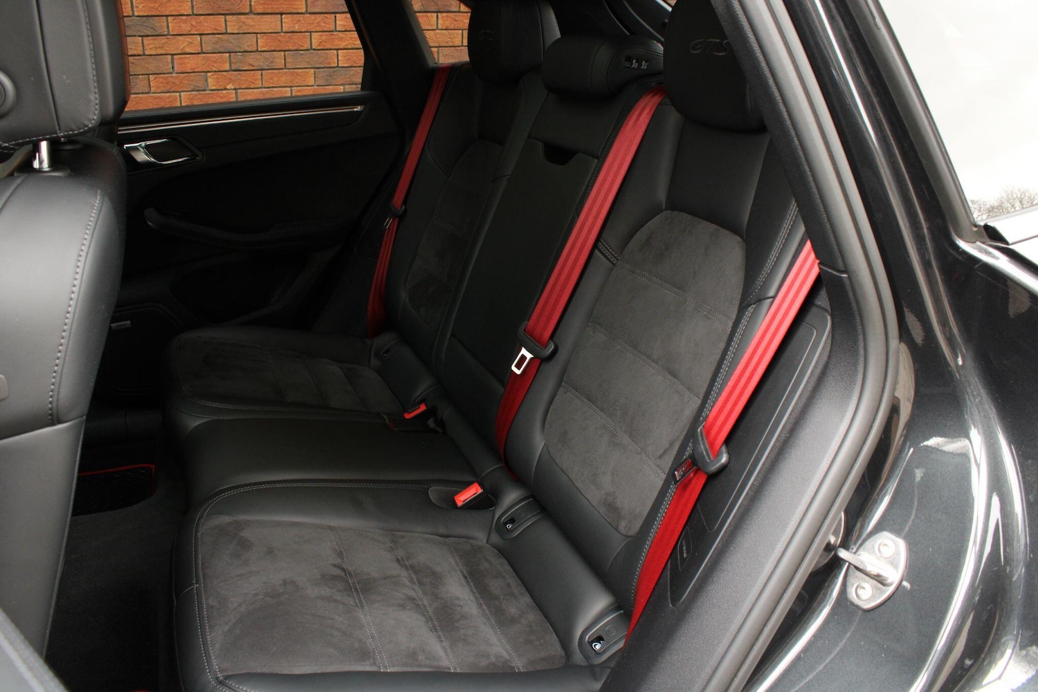 Used Porsche Macan 2020 for sale - 78072527: Photo 19