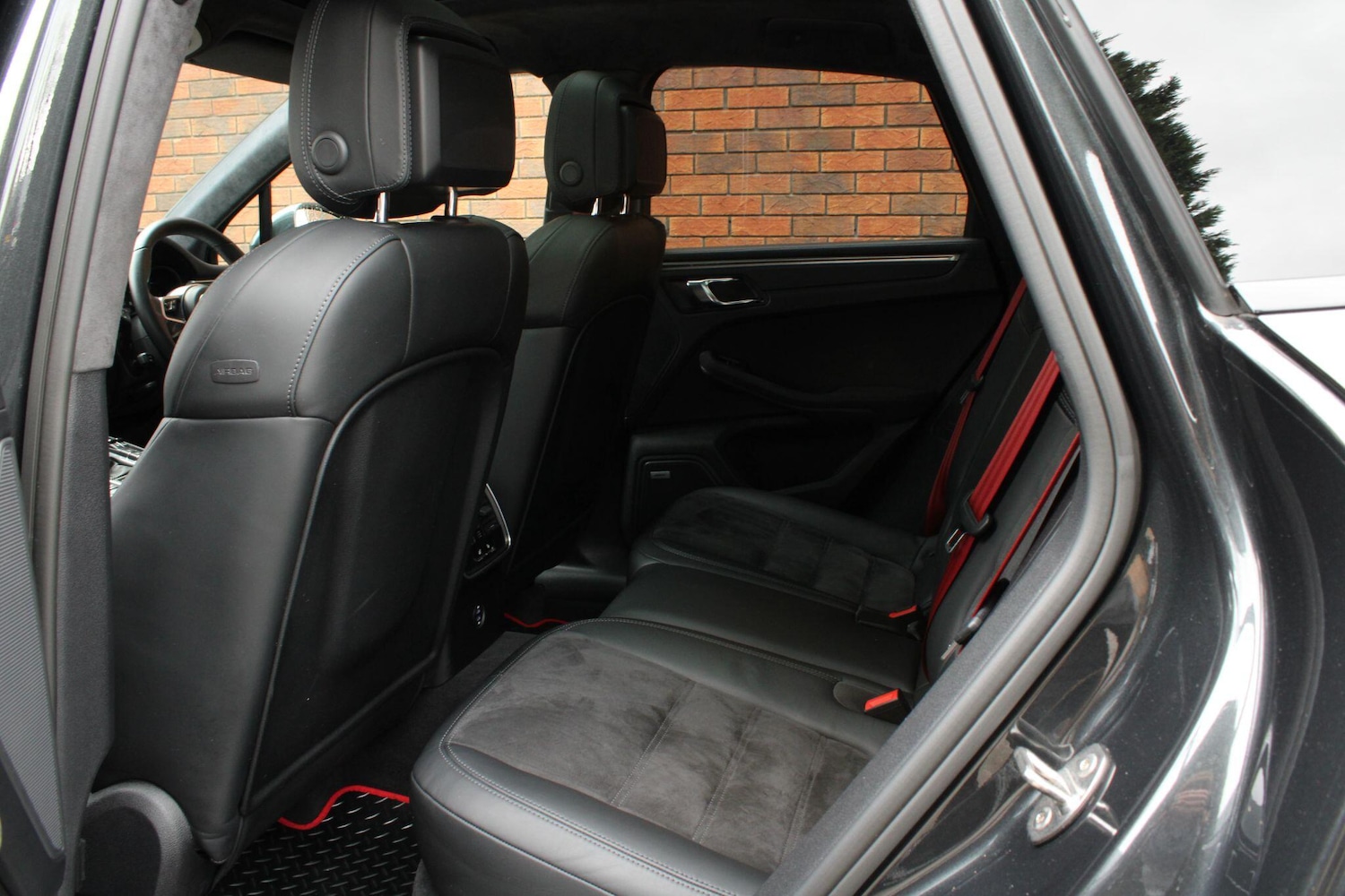 Used Porsche Macan 2020 for sale - 78072527: Photo 20