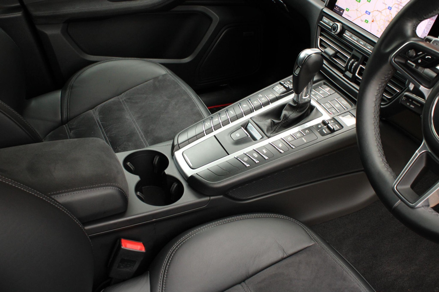 Used Porsche Macan 2020 for sale - 78072527: Photo 21