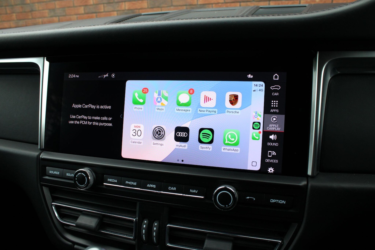 Used Porsche Macan 2020 for sale - 78072527: Photo 24