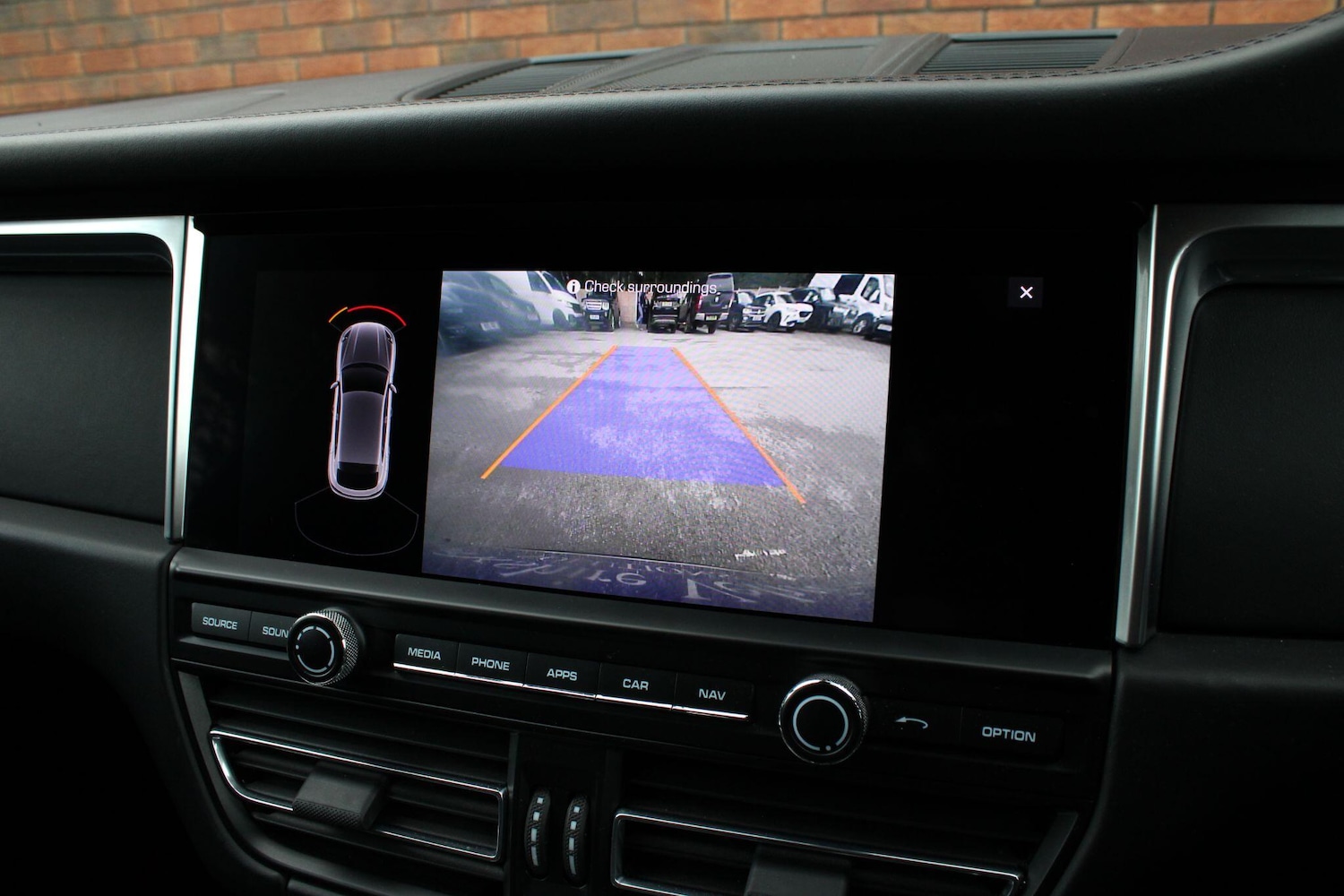 Used Porsche Macan 2020 for sale - 78072527: Photo 26