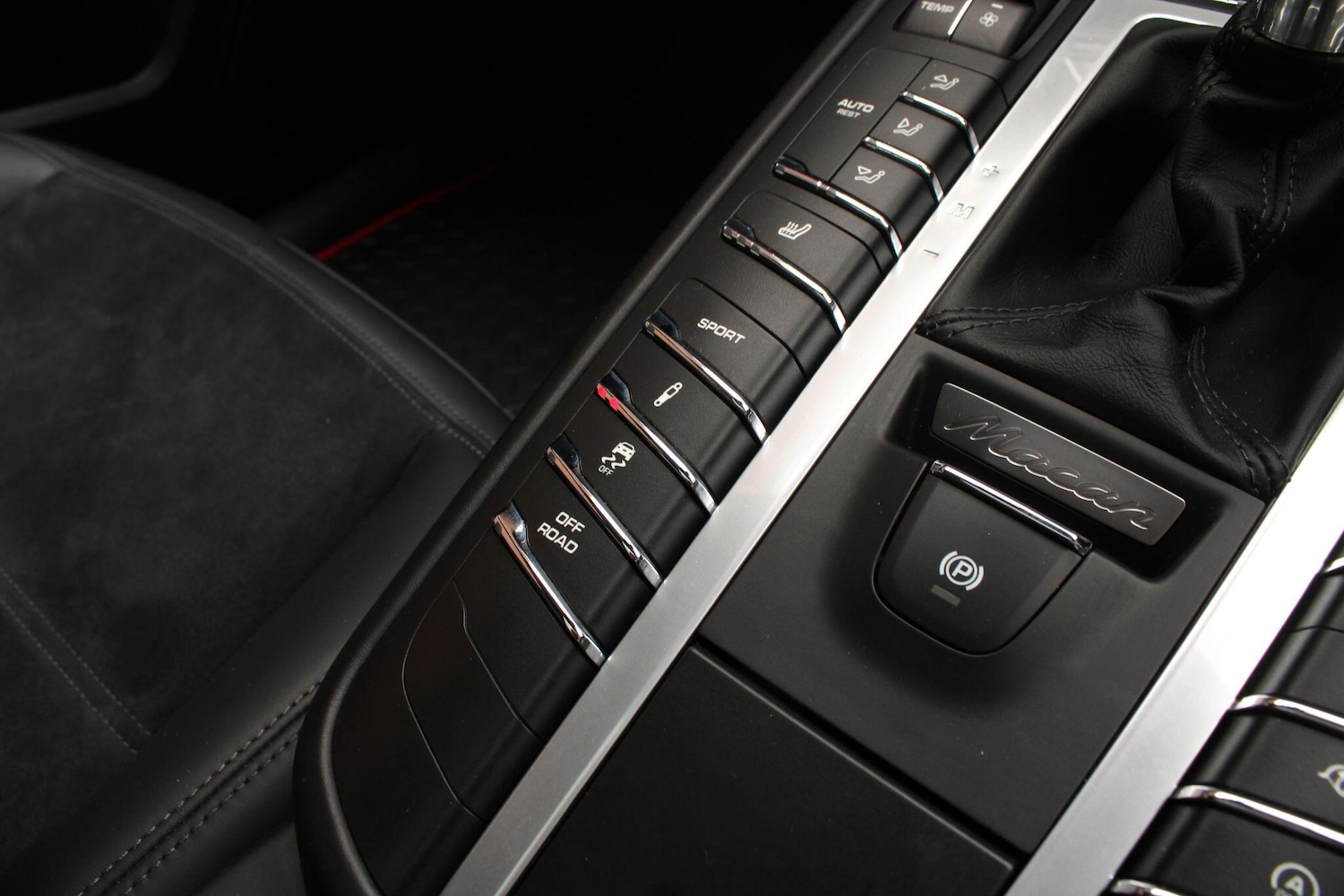 Used Porsche Macan 2020 for sale - 78072527: Photo 31