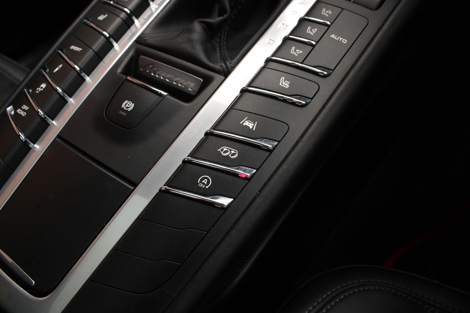 Used Porsche Macan 2020 for sale - 78072527: Photo 32