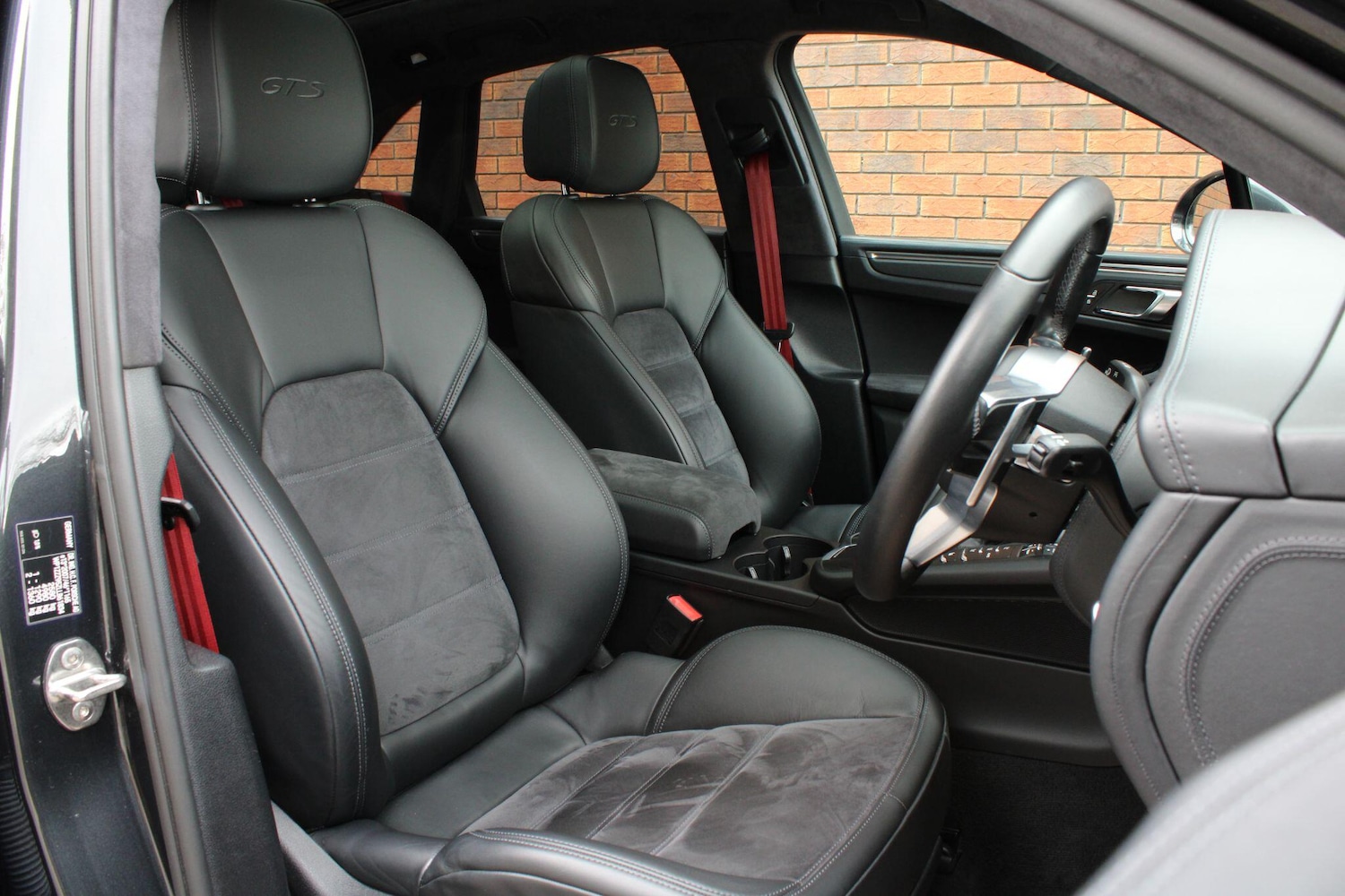 Used Porsche Macan 2020 for sale - 78072527: Photo 4