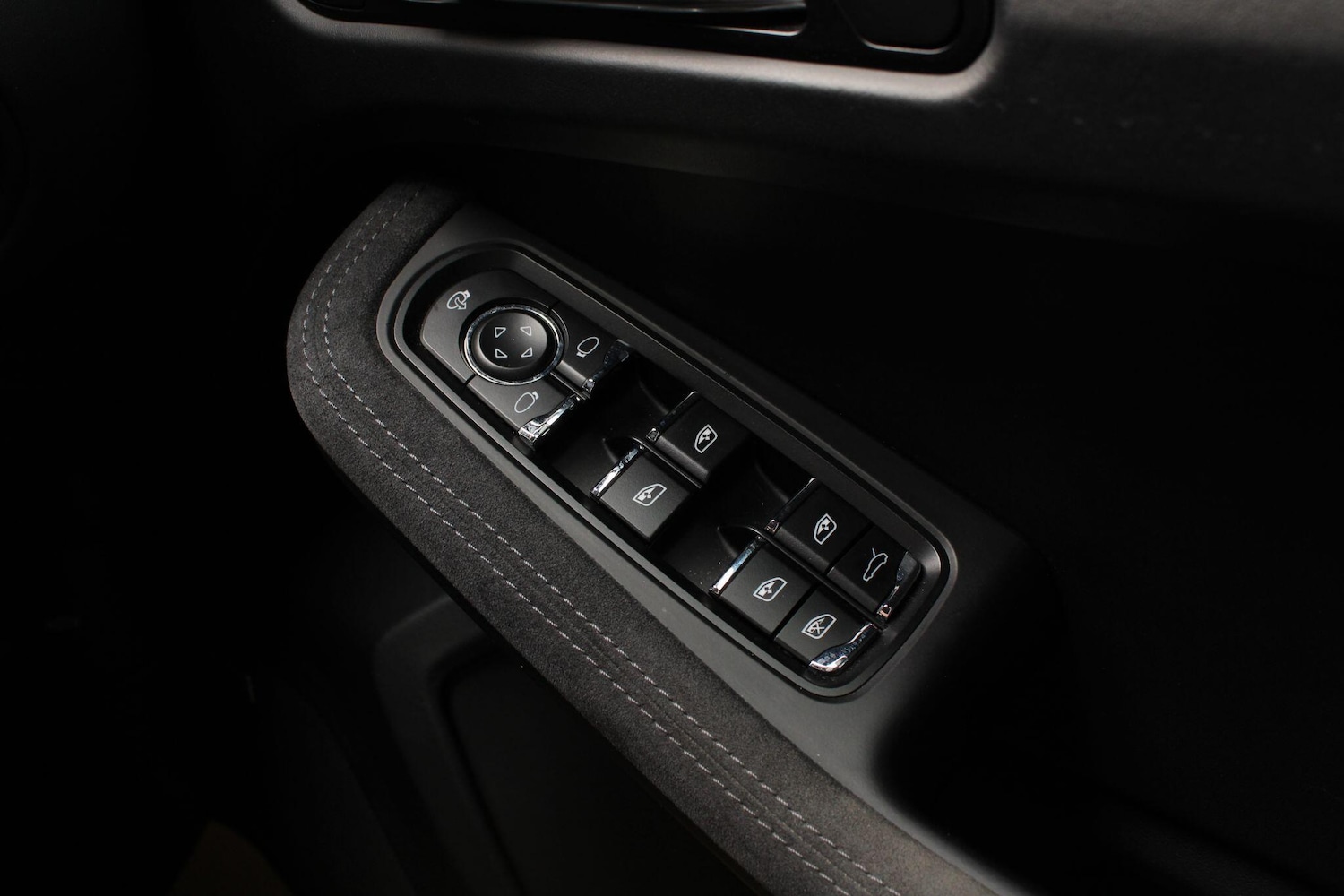 Used Porsche Macan 2020 for sale - 78072527: Photo 40