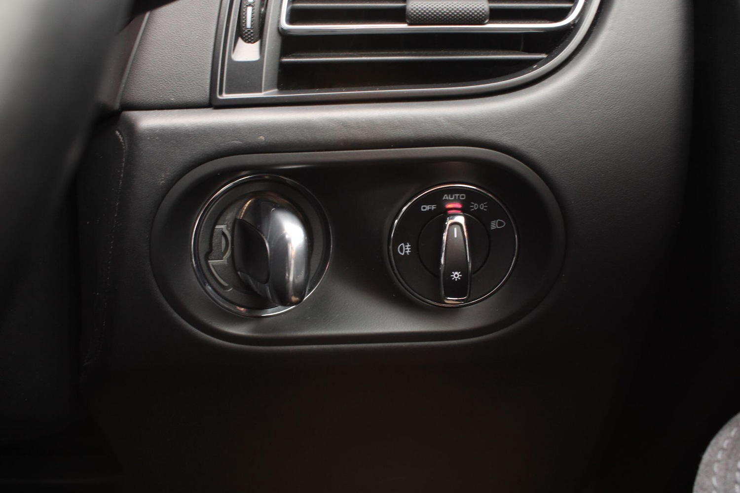 Used Porsche Macan 2020 for sale - 78072527: Photo 41