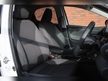 Used Toyota Yaris 2021 for sale - 75519468: Photo