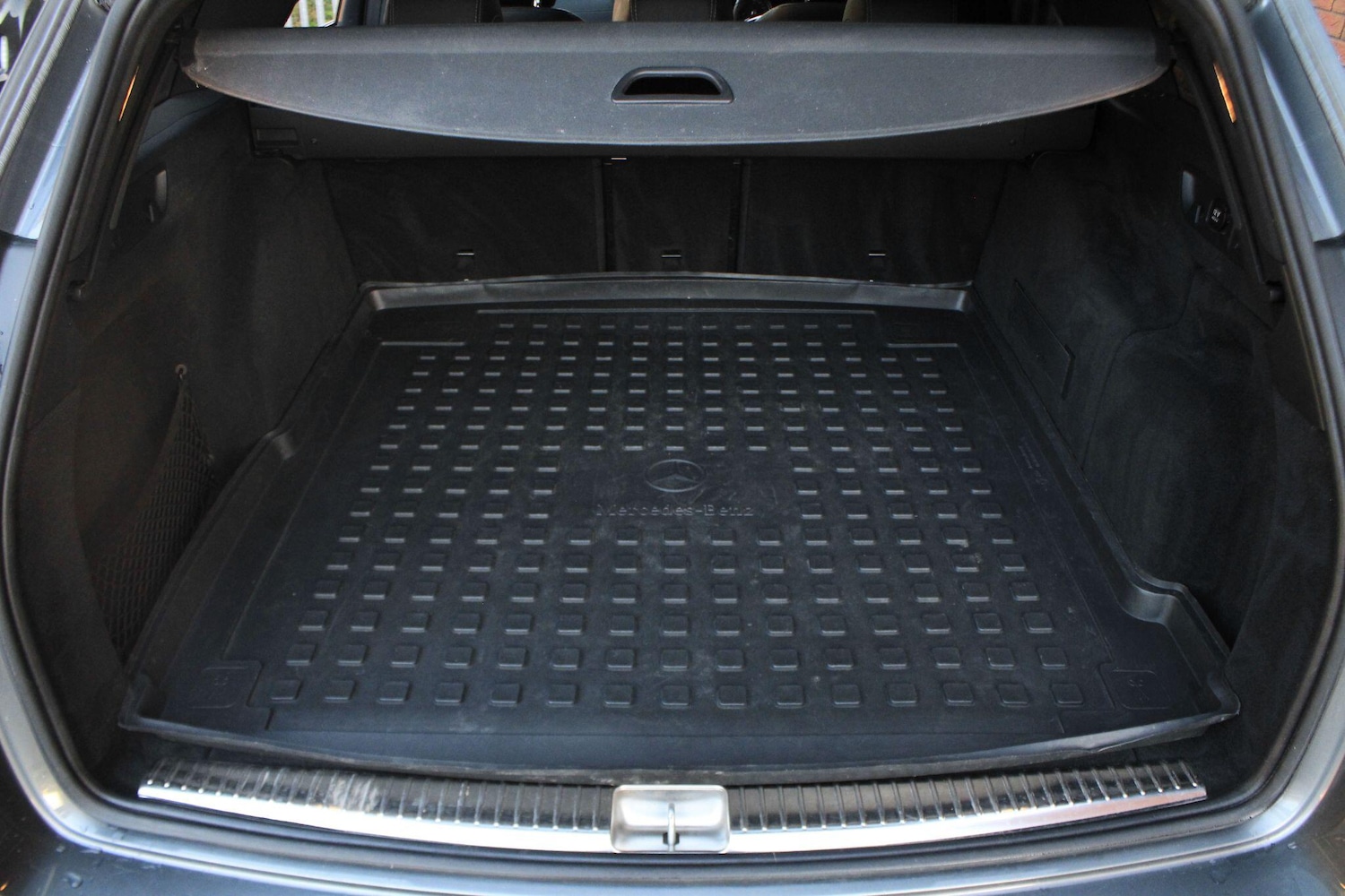 Used Mercedes-Benz E Class 2017 for sale - 76786680: Photo 12