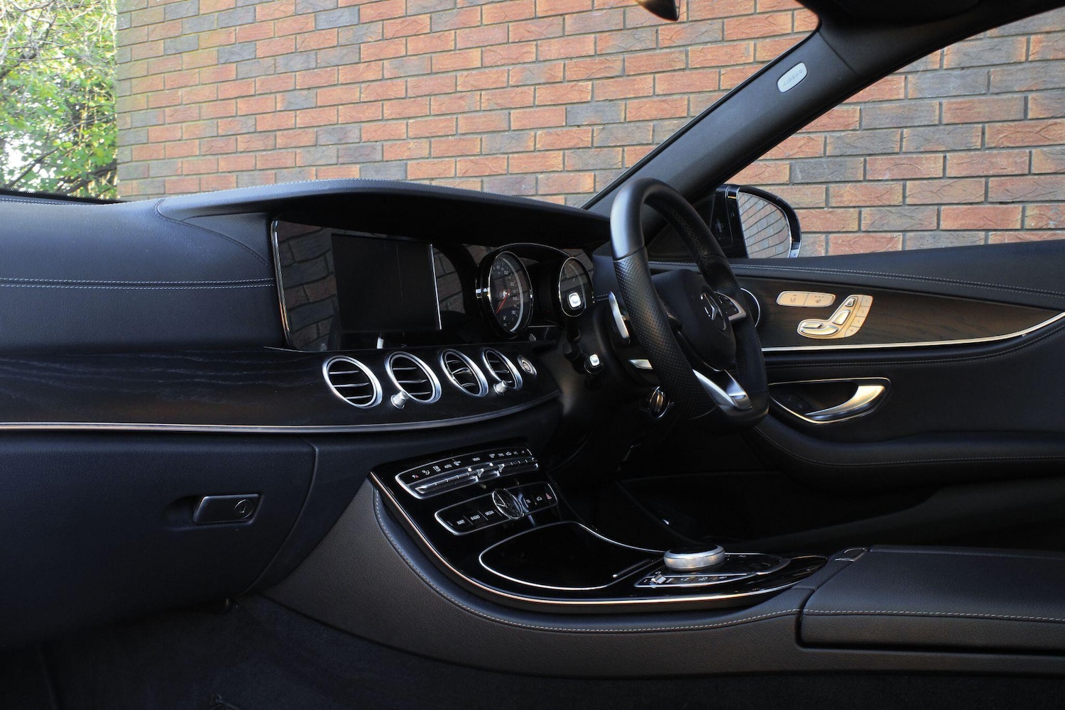 Used Mercedes-Benz E Class 2017 for sale - 76786680: Photo 19