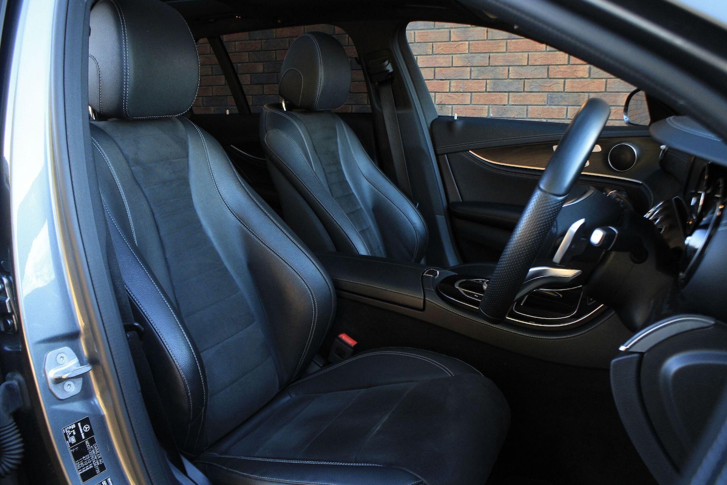 Used Mercedes-Benz E Class 2017 for sale - 76786680: Photo 4