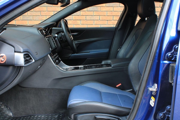 Used Jaguar XE 2016 for sale - 76226828: Photo 19