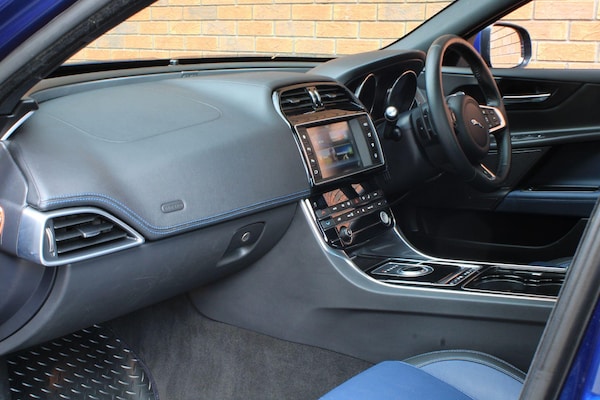Used Jaguar XE 2016 for sale - 76226828: Photo 20