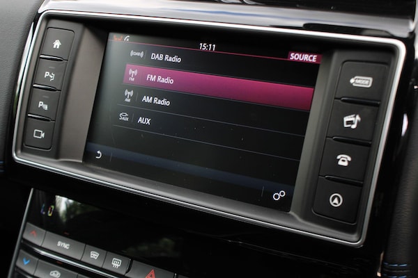Used Jaguar XE 2016 for sale - 76226828: Photo 26