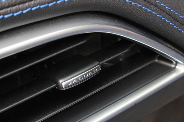 Used Jaguar XE 2016 for sale - 76226828: Photo 28