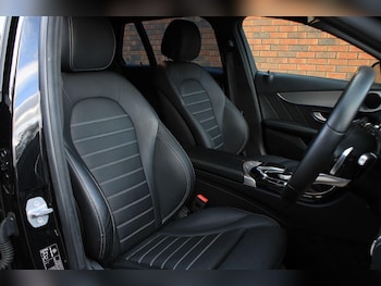 Used Mercedes-Benz C-Class 2019 for sale - 75927805: Photo