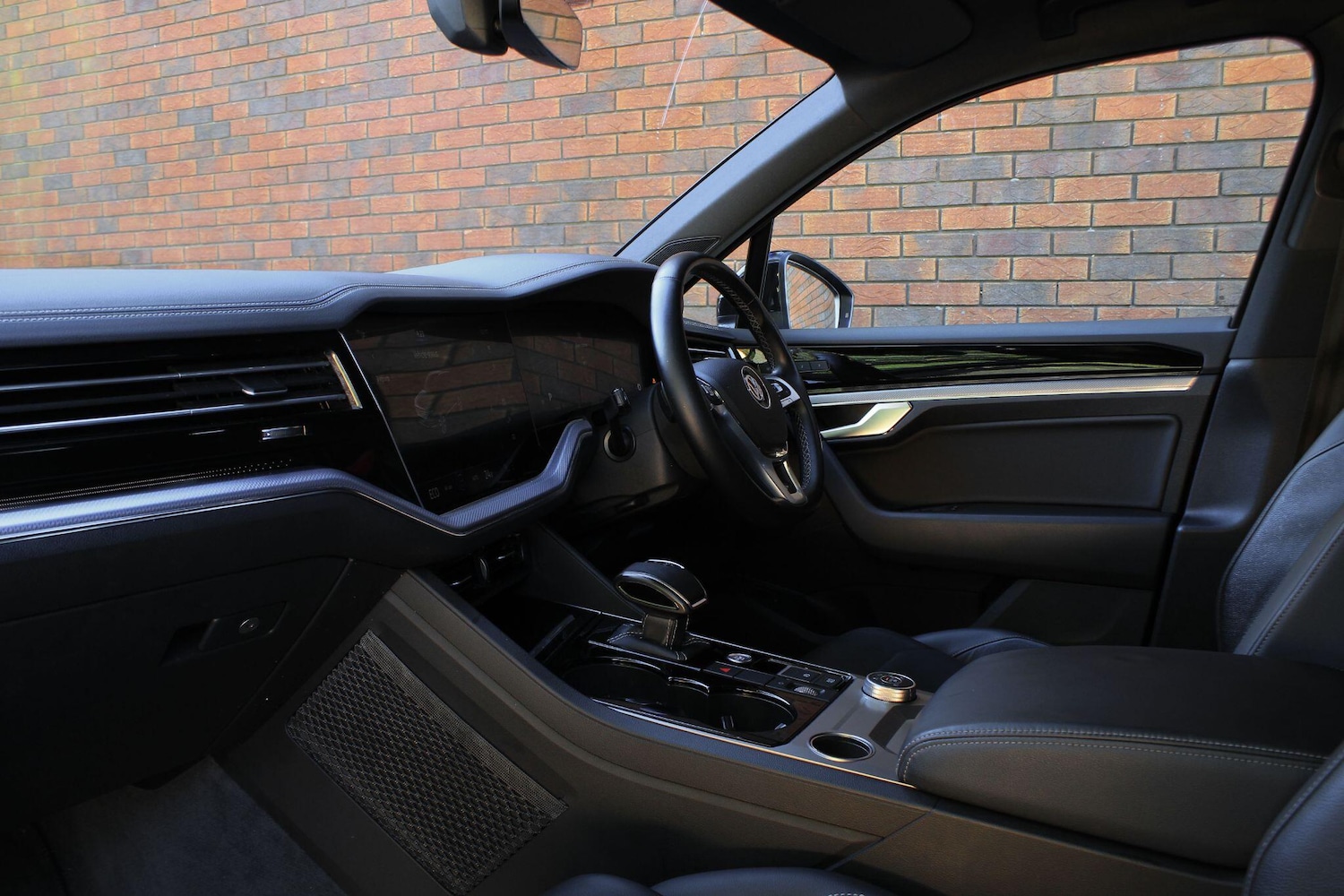 Used Volkswagen Touareg 2019 for sale - 76072353: Photo 19