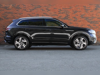 Used Volkswagen Touareg 2019 for sale - 76072353: Photo 2