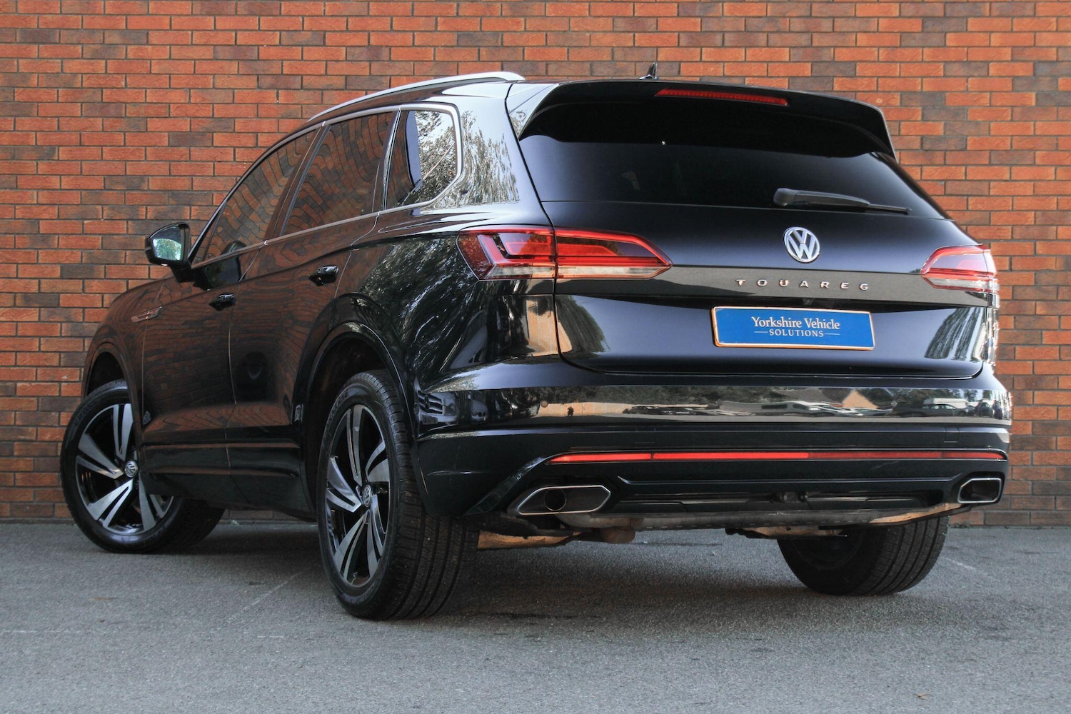 Used Volkswagen Touareg 2019 for sale - 76072353: Photo 3