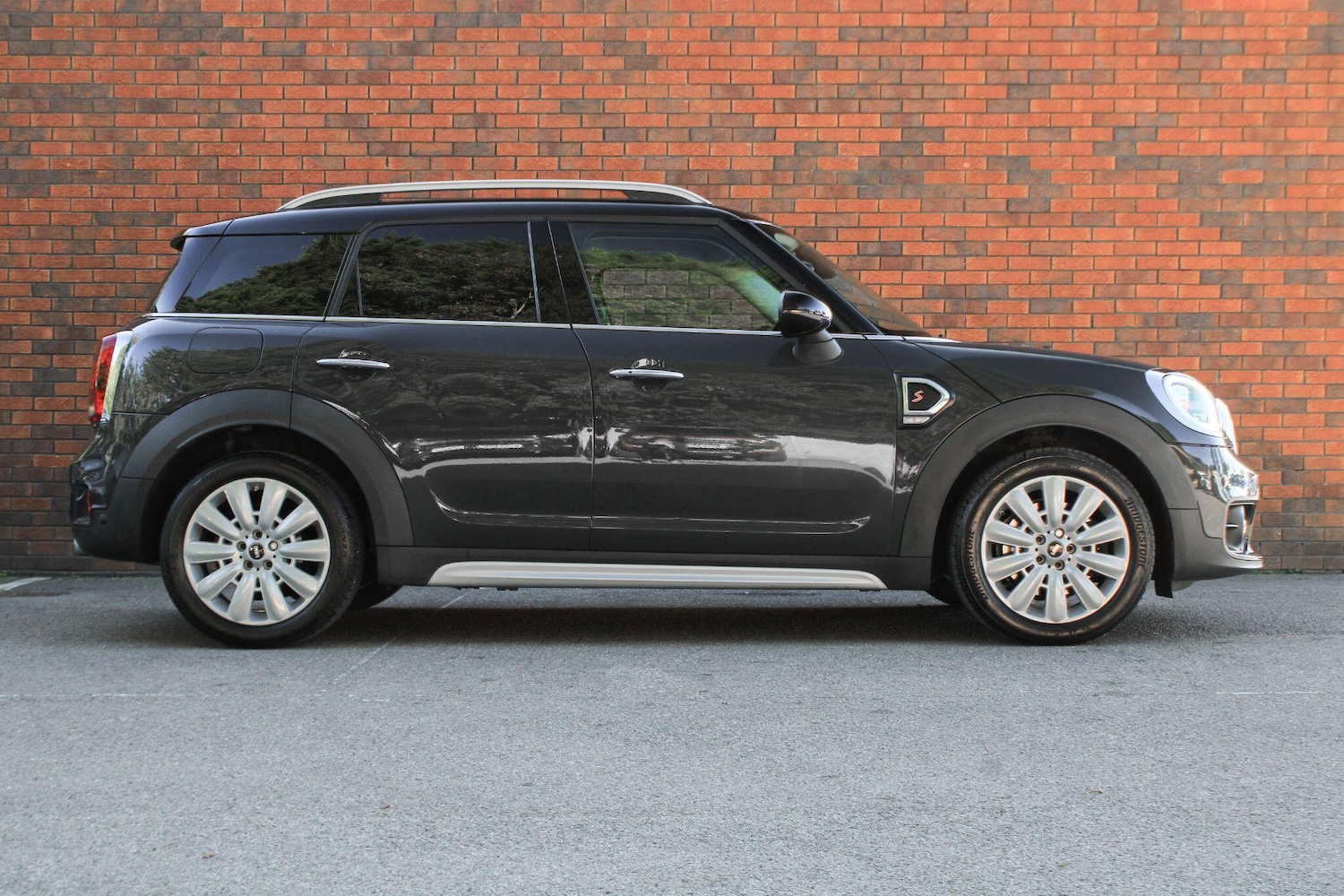 Used MINI Countryman 2017 for sale - 76072760: Photo 2