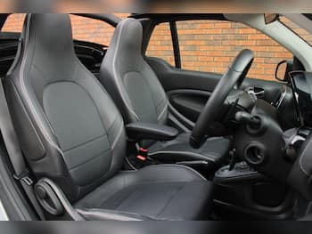 Used smart fortwo 2017 for sale - 79767484: Photo