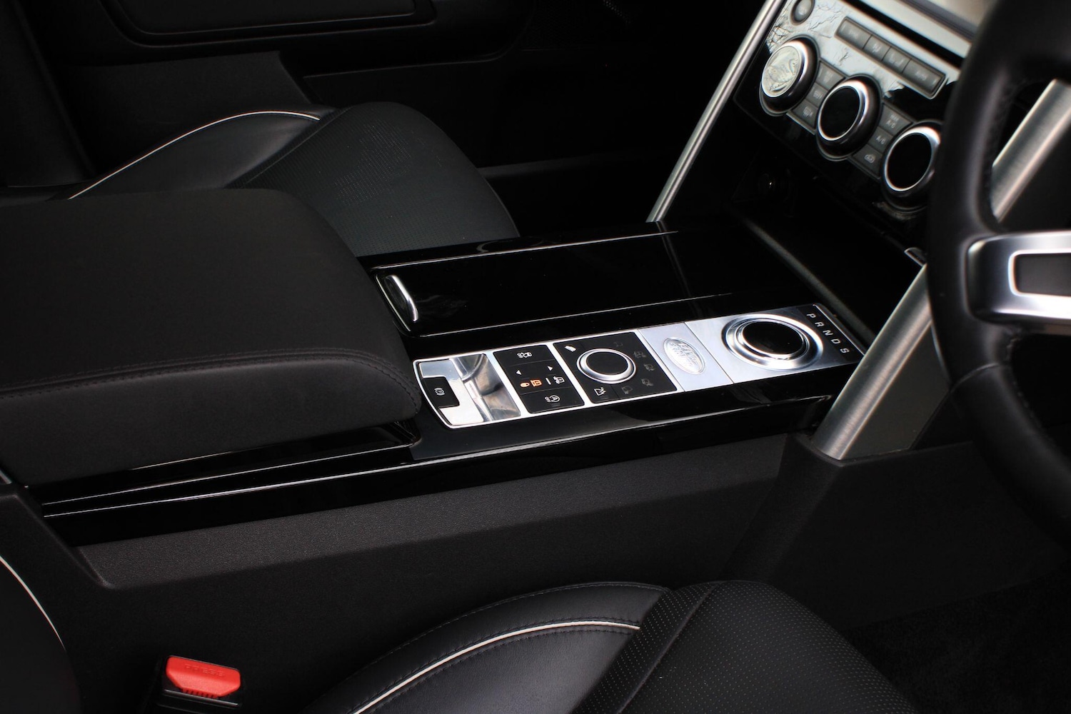 Used Land Rover Discovery 2019 for sale - 76633444: Photo 24