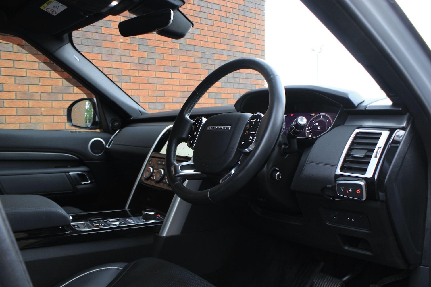 Used Land Rover Discovery 2019 for sale - 76633444: Photo 5