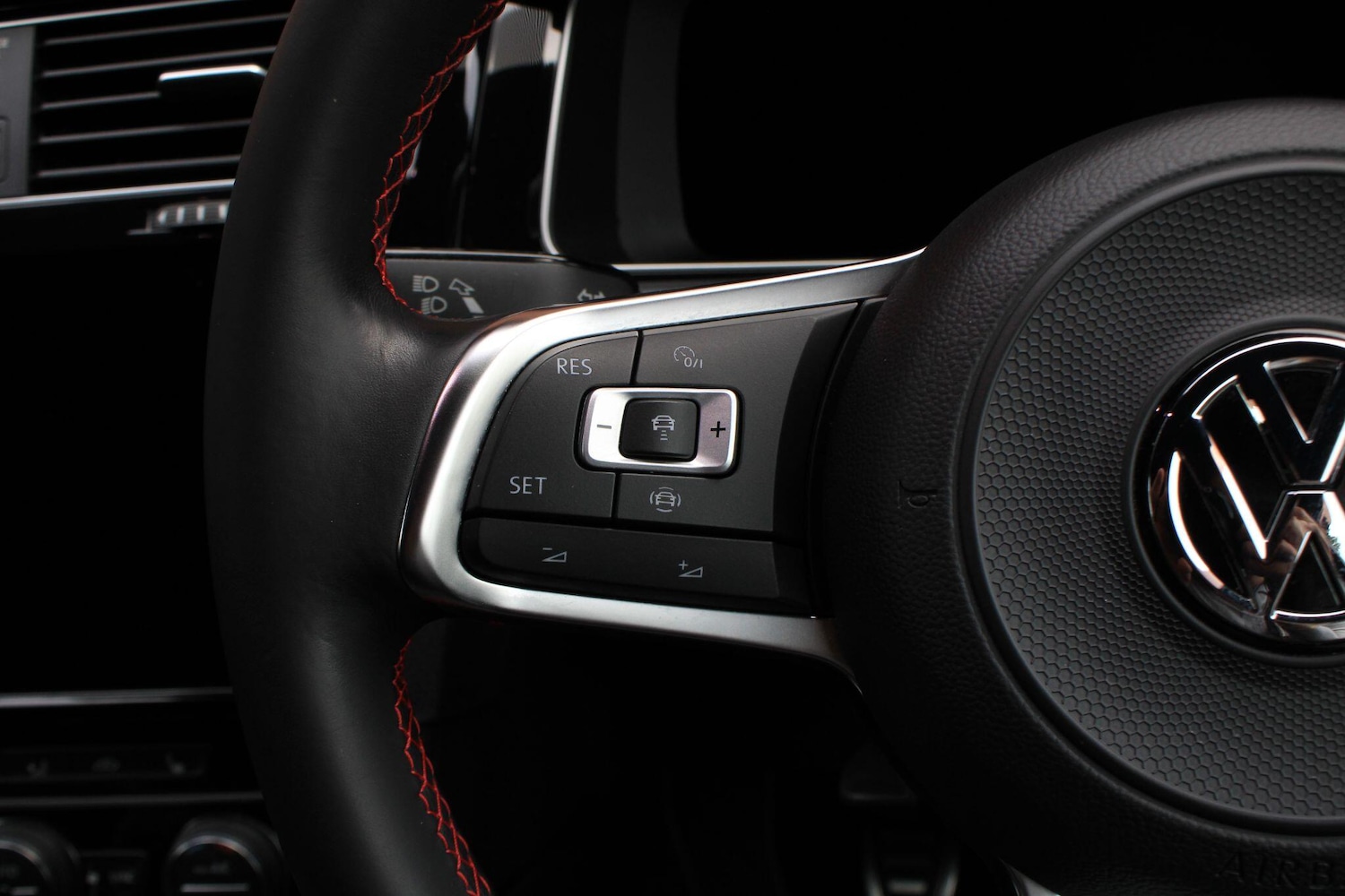 Used Volkswagen Golf 2019 for sale - 76228046: Photo 28