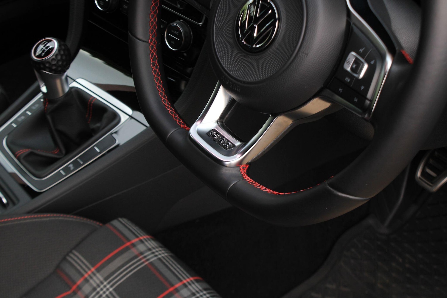 Used Volkswagen Golf 2019 for sale - 76228046: Photo 29