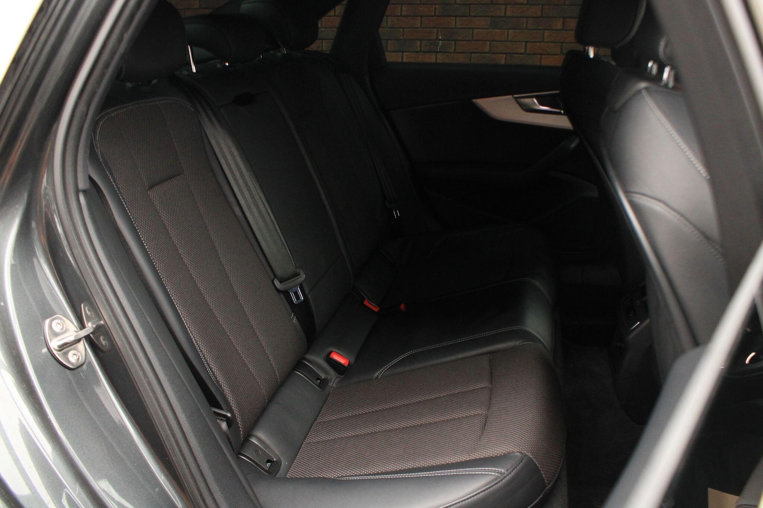 Used Audi A4 2016 for sale - 76886702: Photo 10