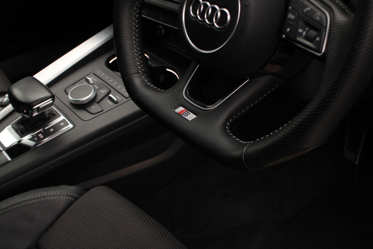 Used Audi A4 2016 for sale - 76886702: Photo 32