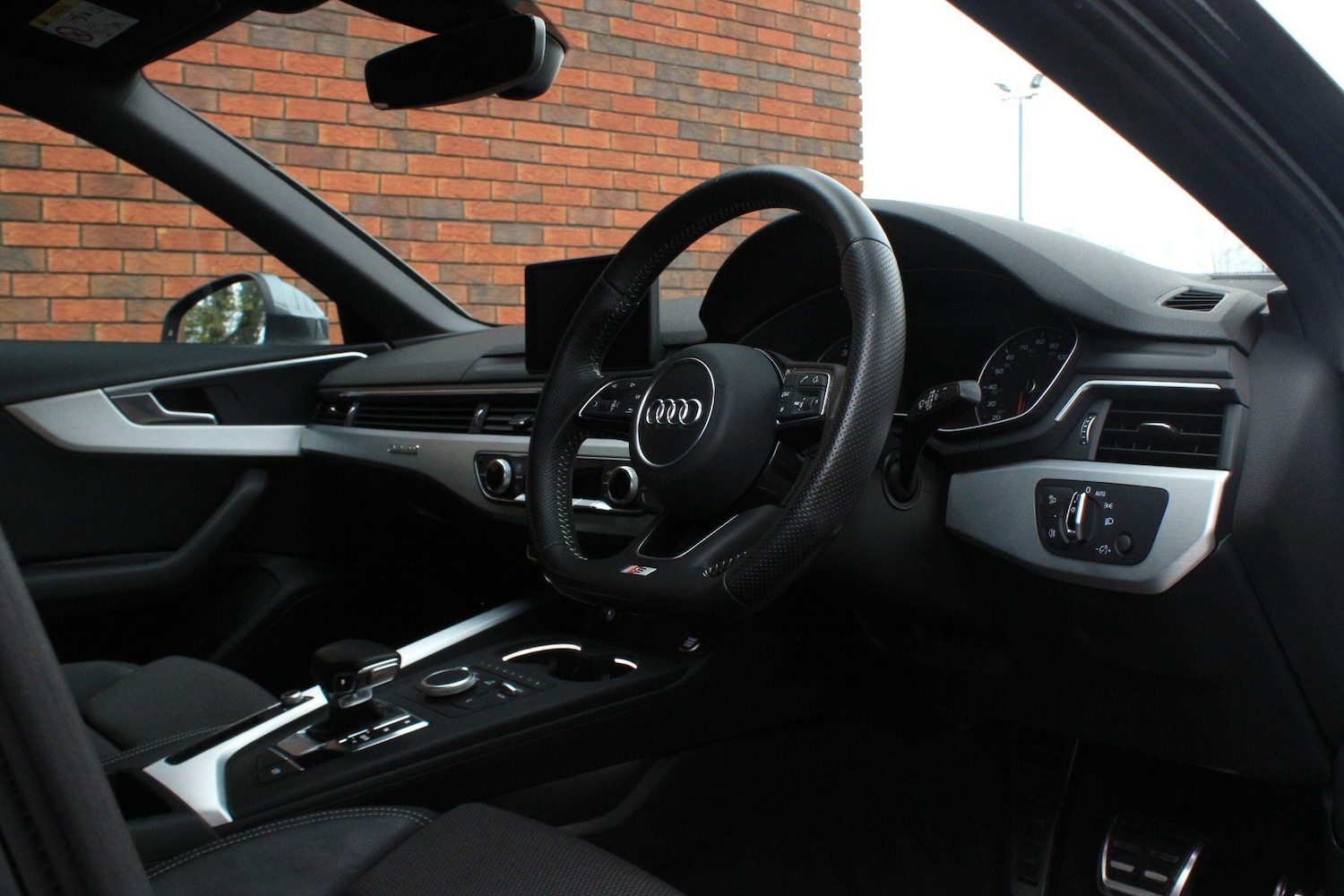 Used Audi A4 2016 for sale - 76886702: Photo 5