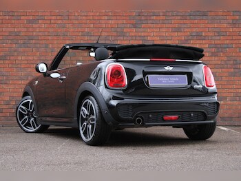 Used MINI Convertible 2018 for sale - 77724014: Photo