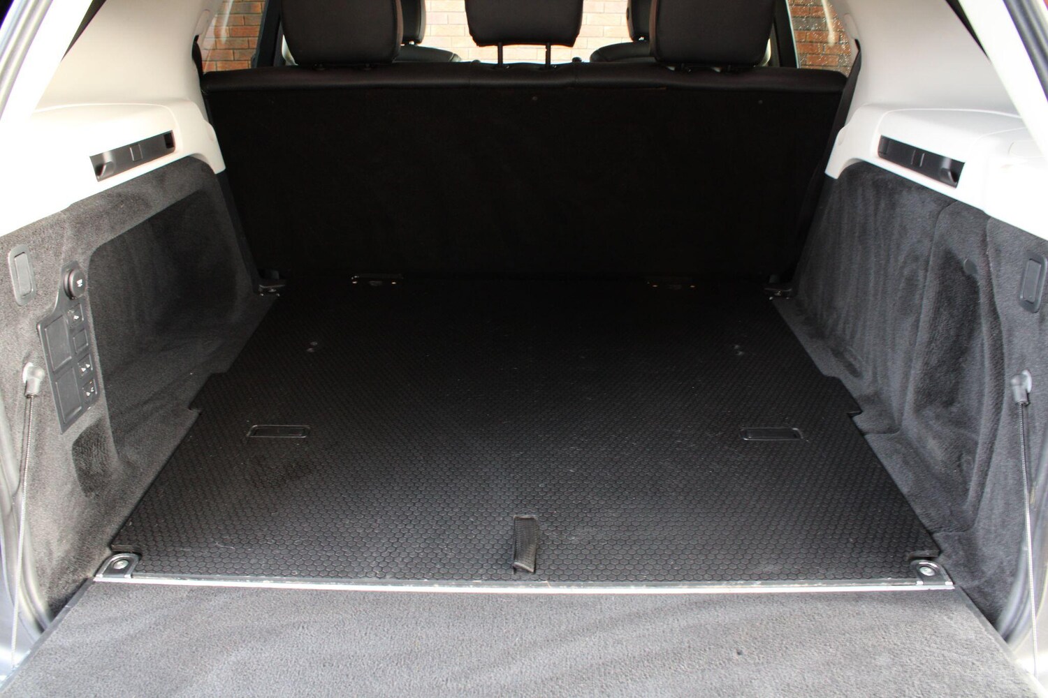 Used Land Rover Discovery 2018 for sale - 77645703: Photo 12