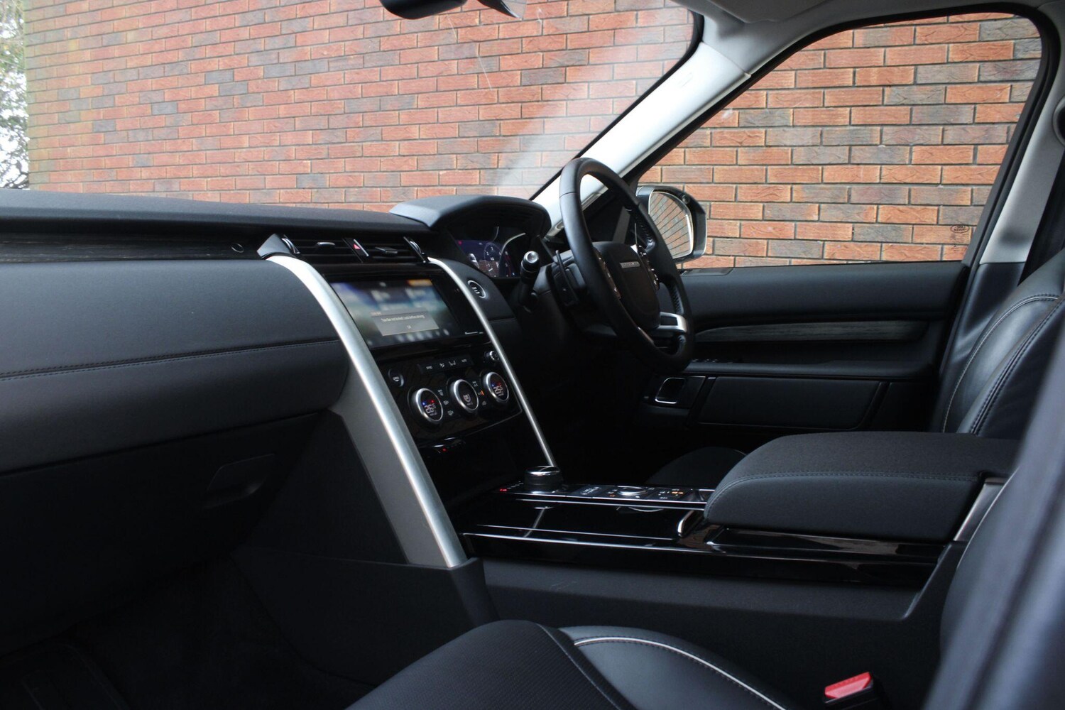 Used Land Rover Discovery 2018 for sale - 77645703: Photo 19