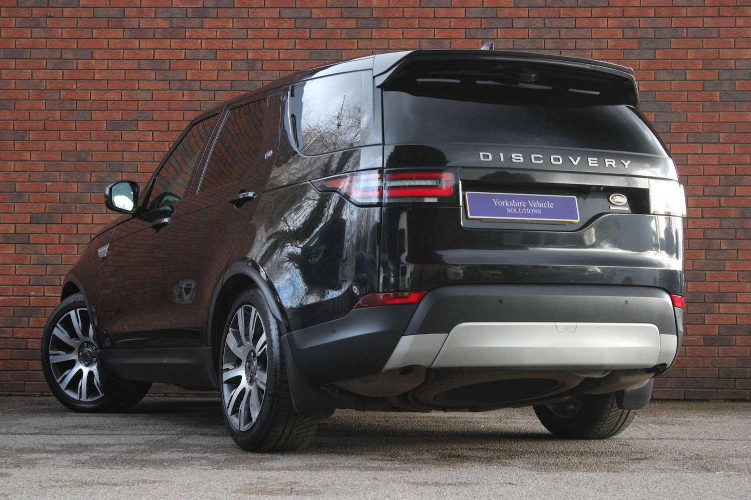 Used Land Rover Discovery 2018 for sale - 77645703: Photo 3