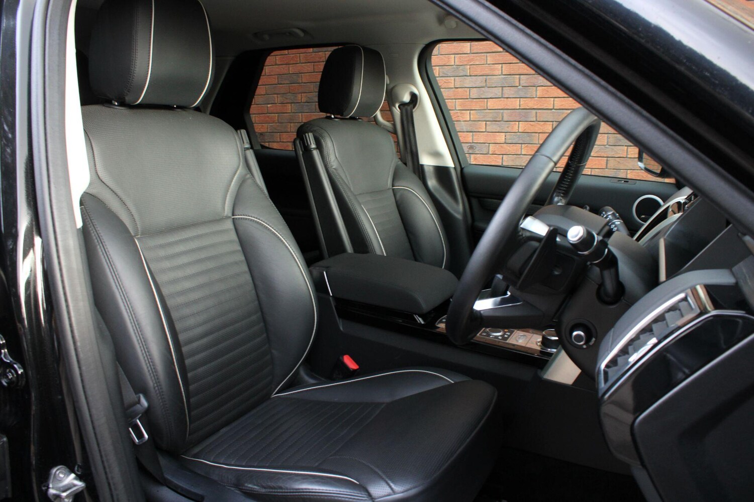 Used Land Rover Discovery 2018 for sale - 77645703: Photo 4