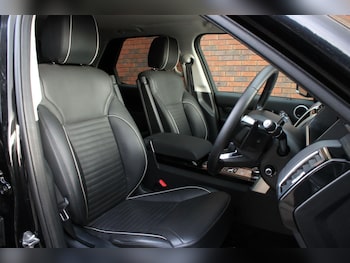 Used Land Rover Discovery 2018 for sale - 77645703: Photo