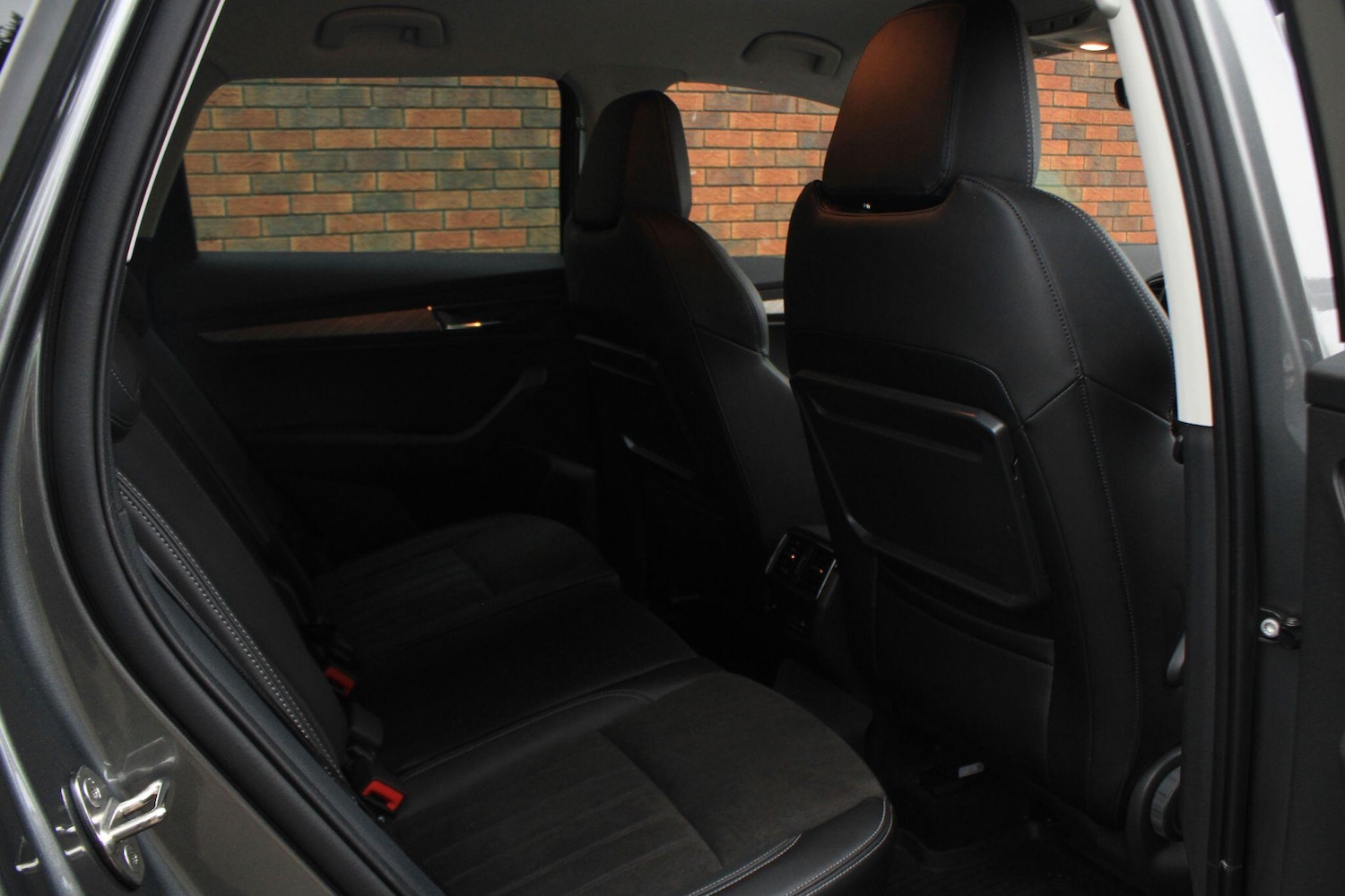 Used Skoda Karoq 2024 for sale - 77040899: Photo 10