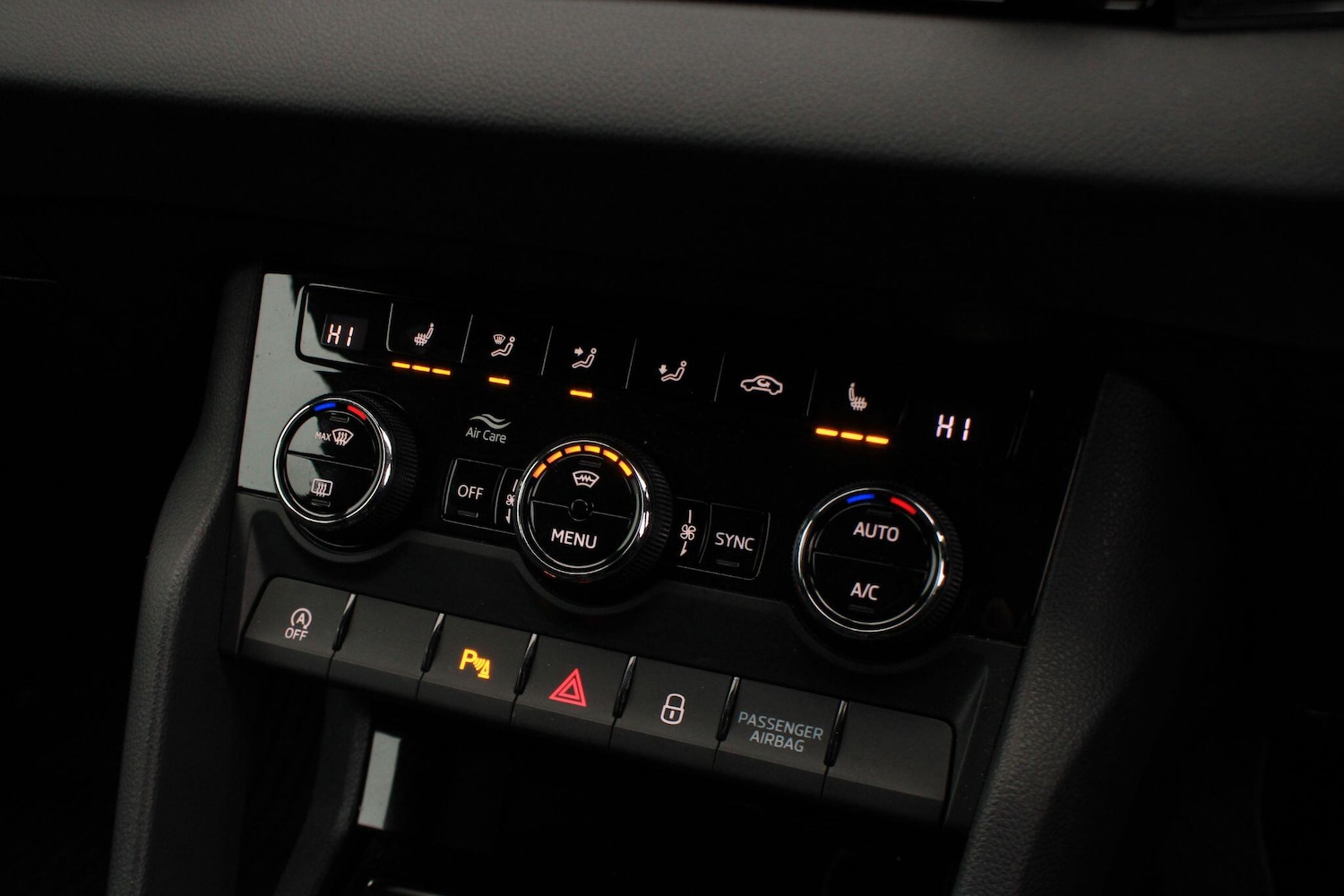 Used Skoda Karoq 2024 for sale - 77040899: Photo 13